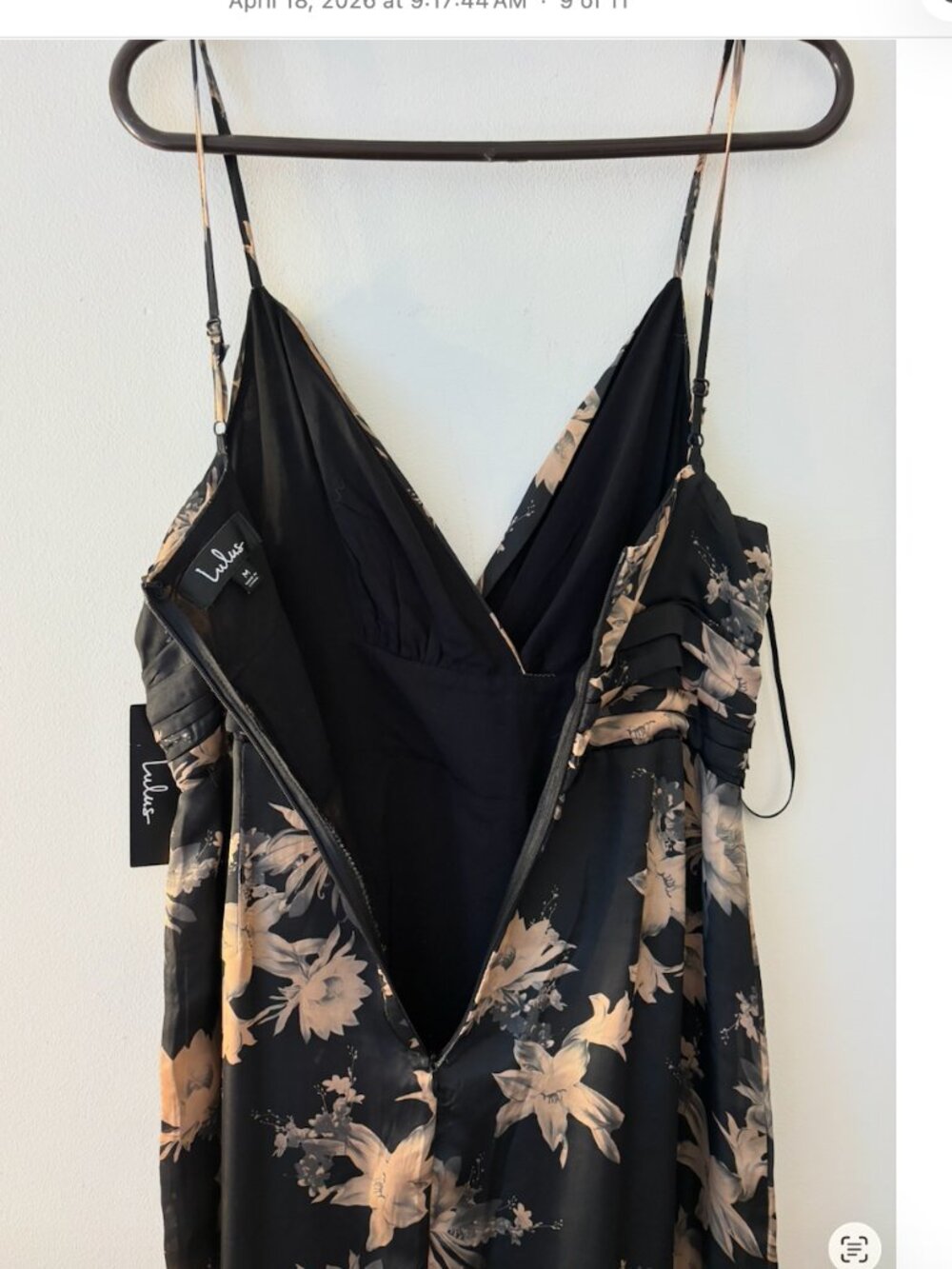 Lulu's NWT Black Floral Print Pleated Maxi Dress Sz M - Picture 7 of 12